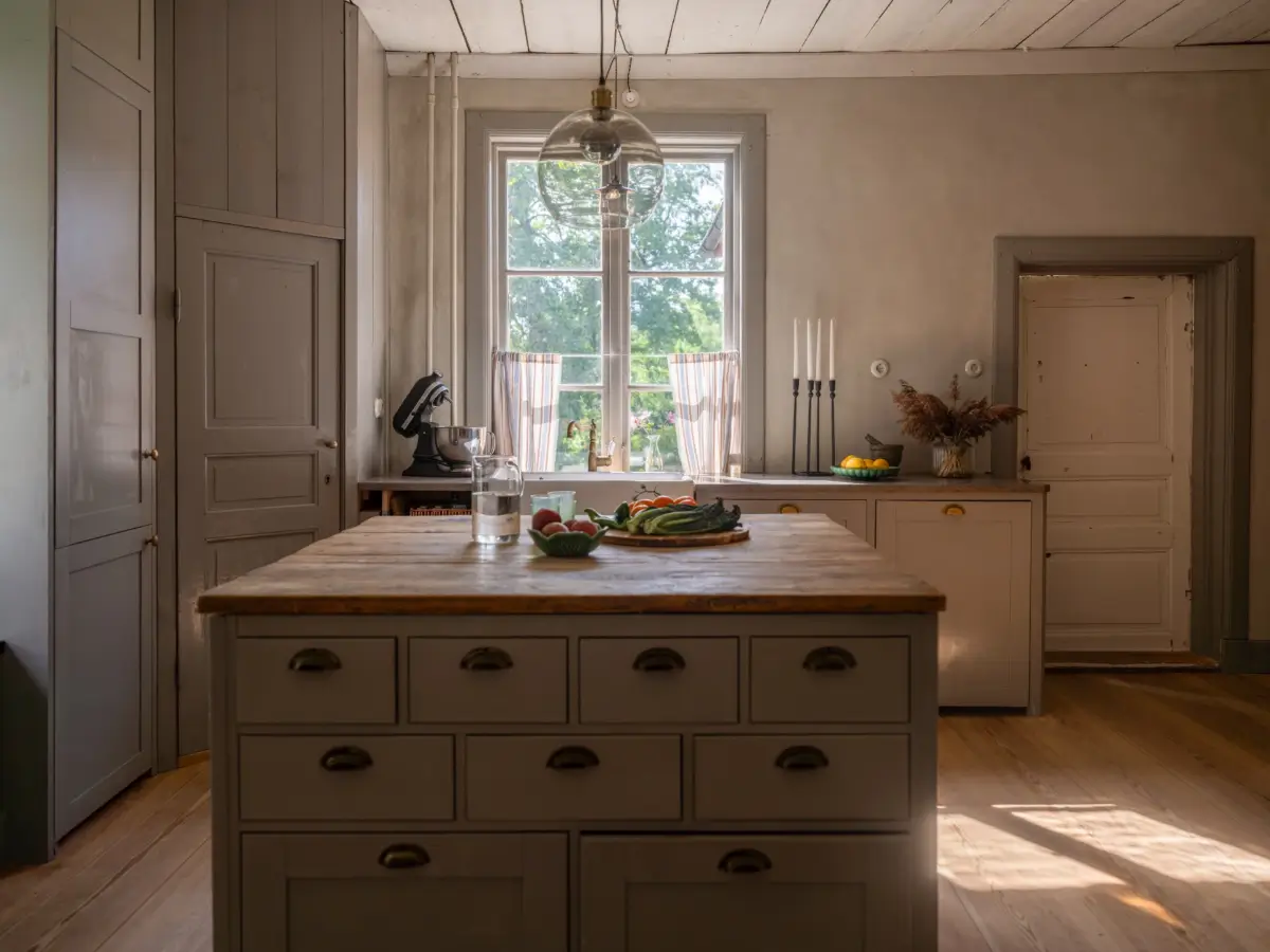 Historic Character in a Unique 18th-Century Swedish Country House 14 historic-character-18th-century-country-house-sweden-nordroom