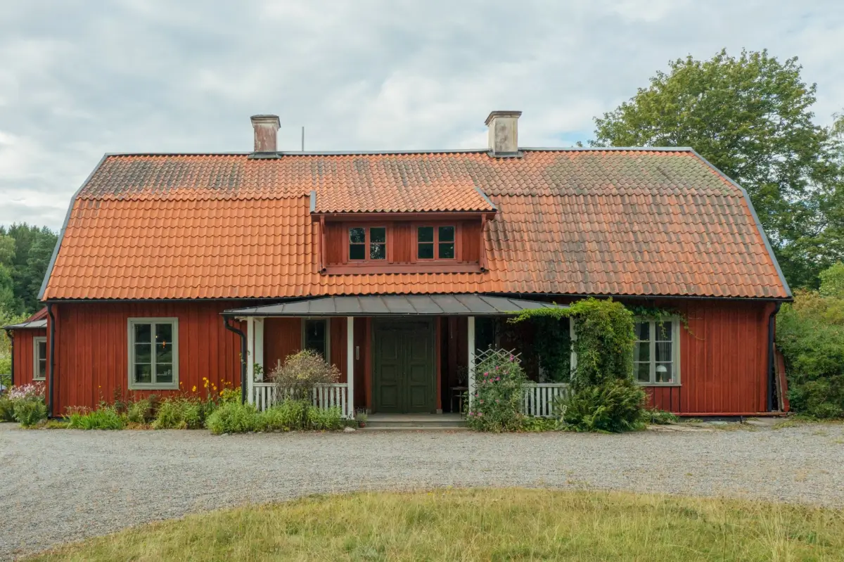 Historic Character in a Unique 18th-Century Swedish Country House 4 historic-character-18th-century-country-house-sweden-nordroom