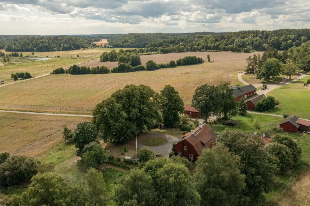 Historic Character in a Unique 18th-Century Swedish Country House 62 historic-character-18th-century-country-house-sweden-nordroom