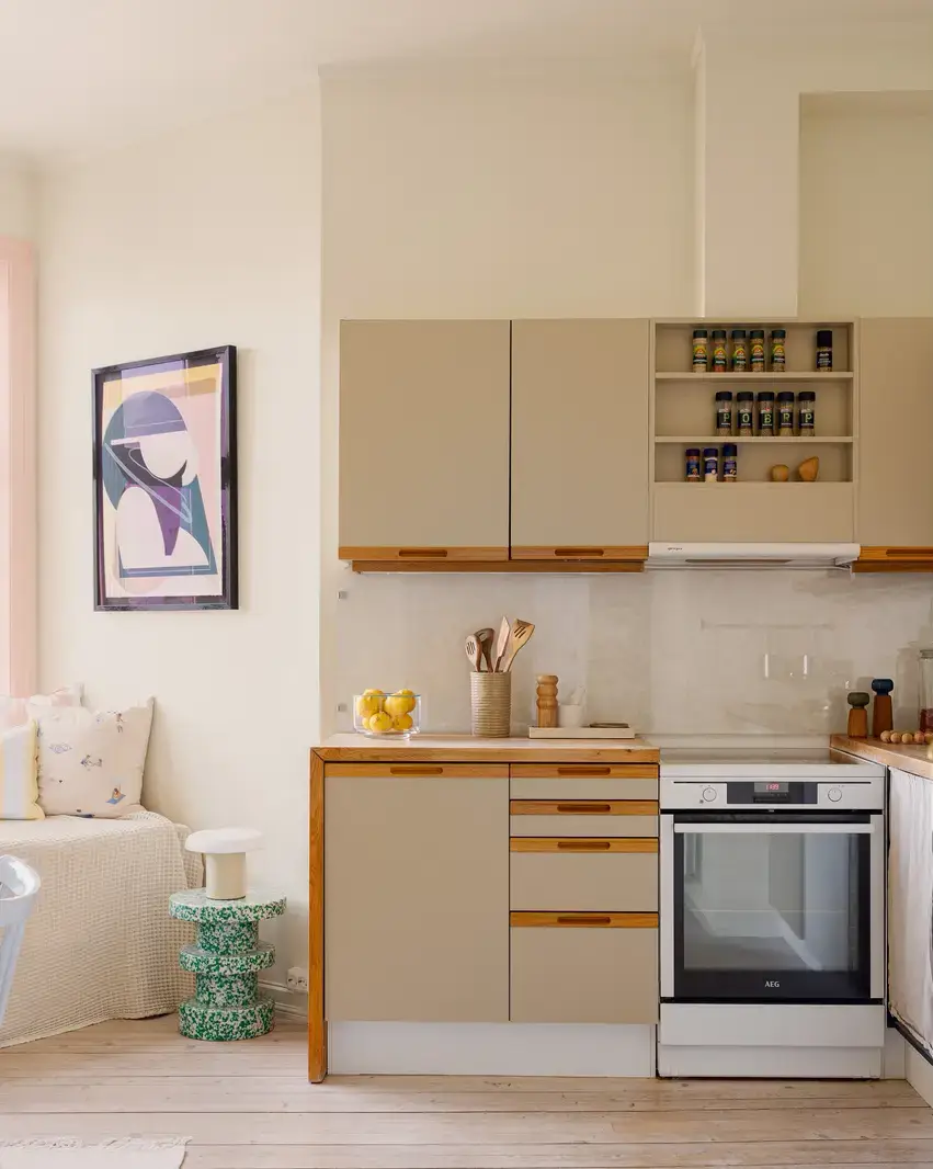 A Colorful Late 19th-Century Duplex Apartment in Oslo 14 light-colorful-duplex-apartment-oslo