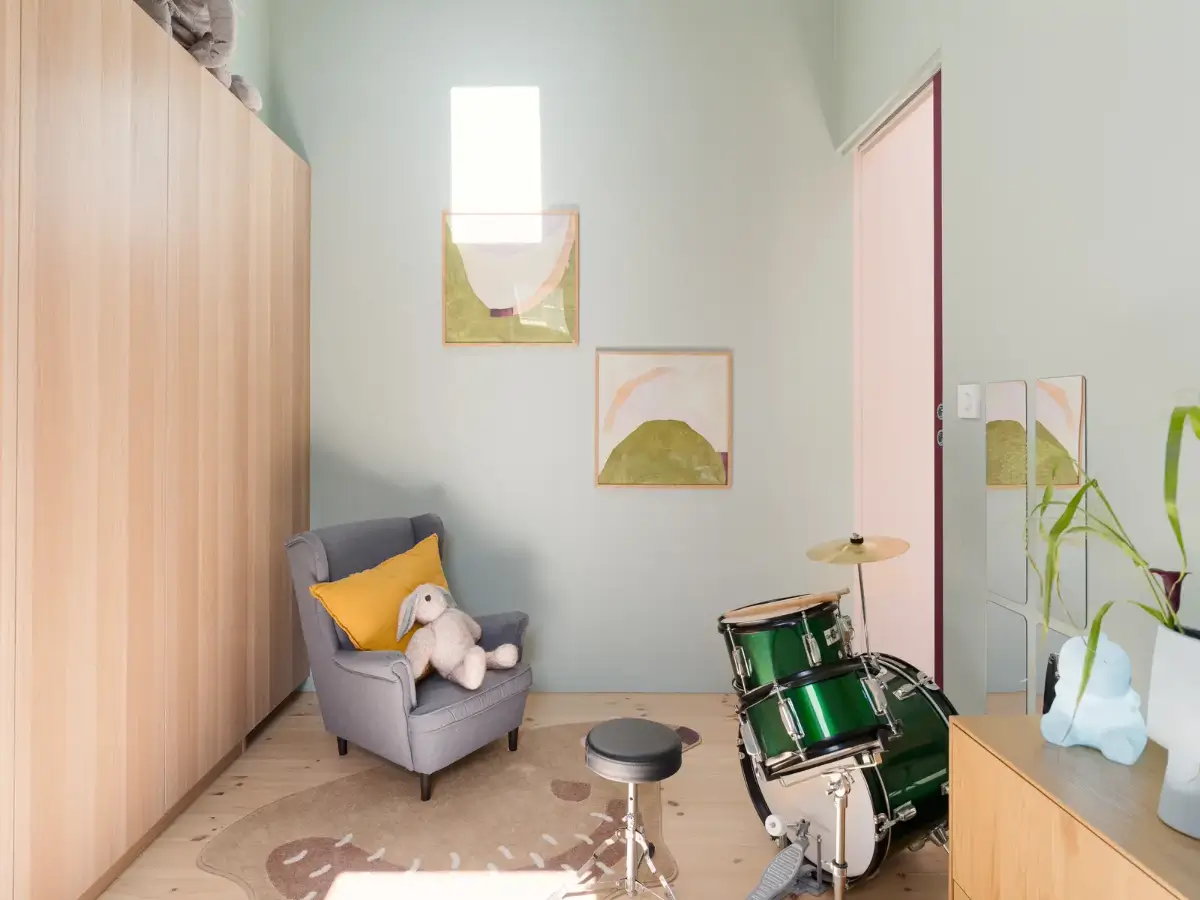 A Colorful Late 19th-Century Duplex Apartment in Oslo 25 light-colorful-duplex-apartment-oslo