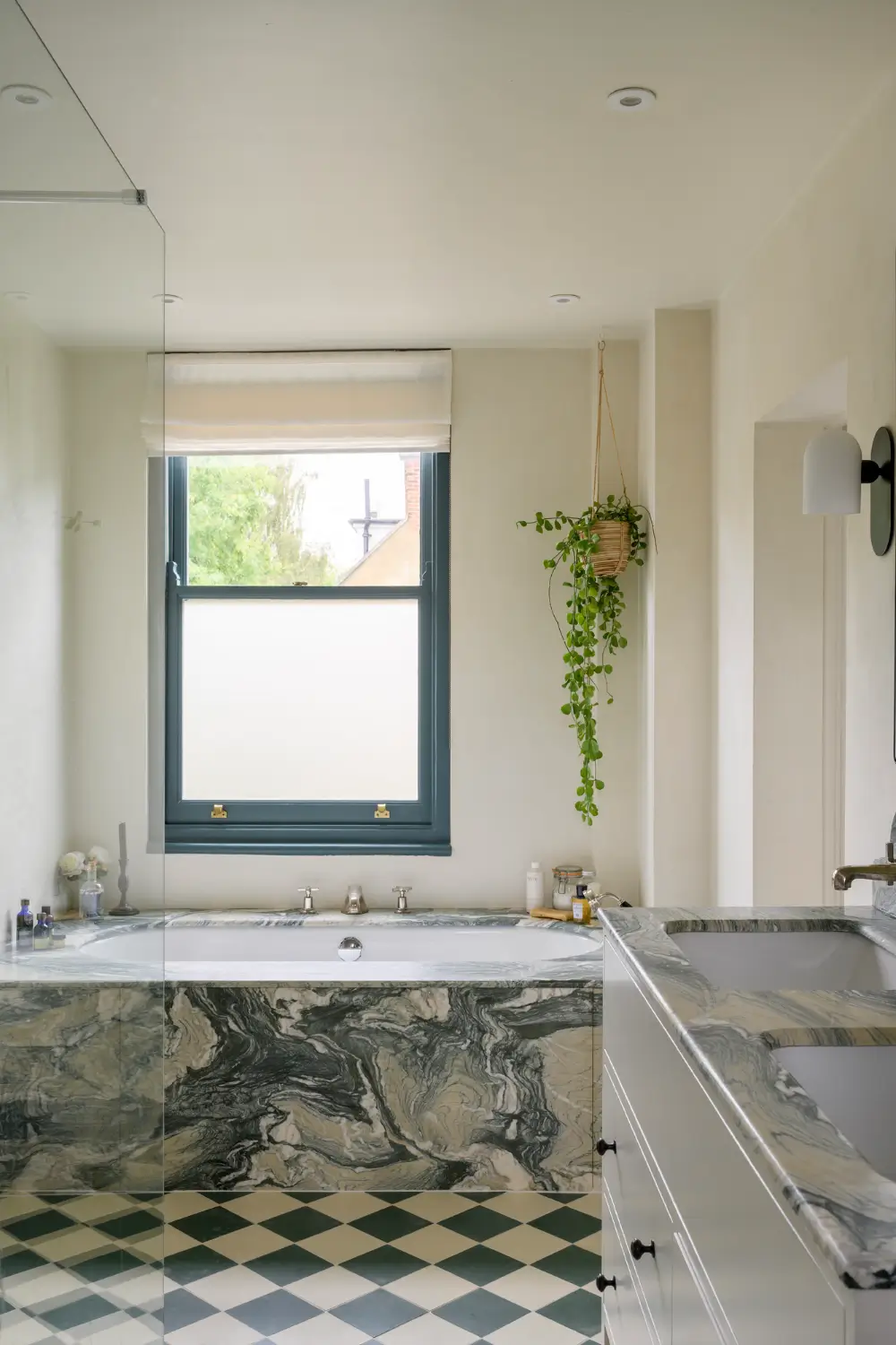 Downton Abbey Actress Michelle Dockery Puts Her Colorful London Townhouse on the Market 20 michelle-dockery-west-london-townhouse-nordroom
