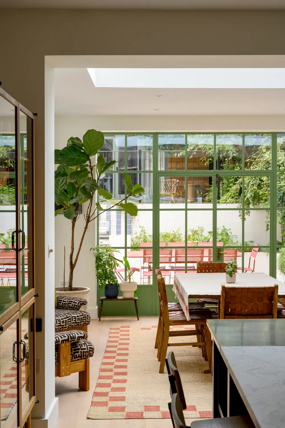 Downton Abbey Actress Michelle Dockery Puts Her Colorful London Townhouse on the Market 10 michelle-dockery-west-london-townhouse-nordroom