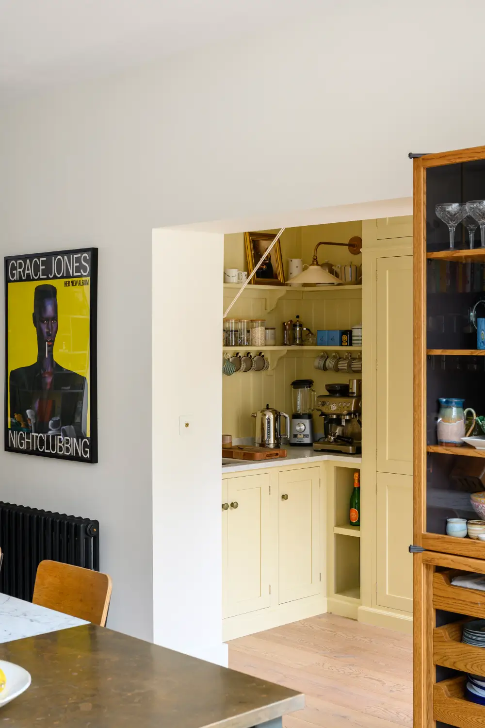 Downton Abbey Actress Michelle Dockery Puts Her Colorful London Townhouse on the Market 9 michelle-dockery-west-london-townhouse-nordroom