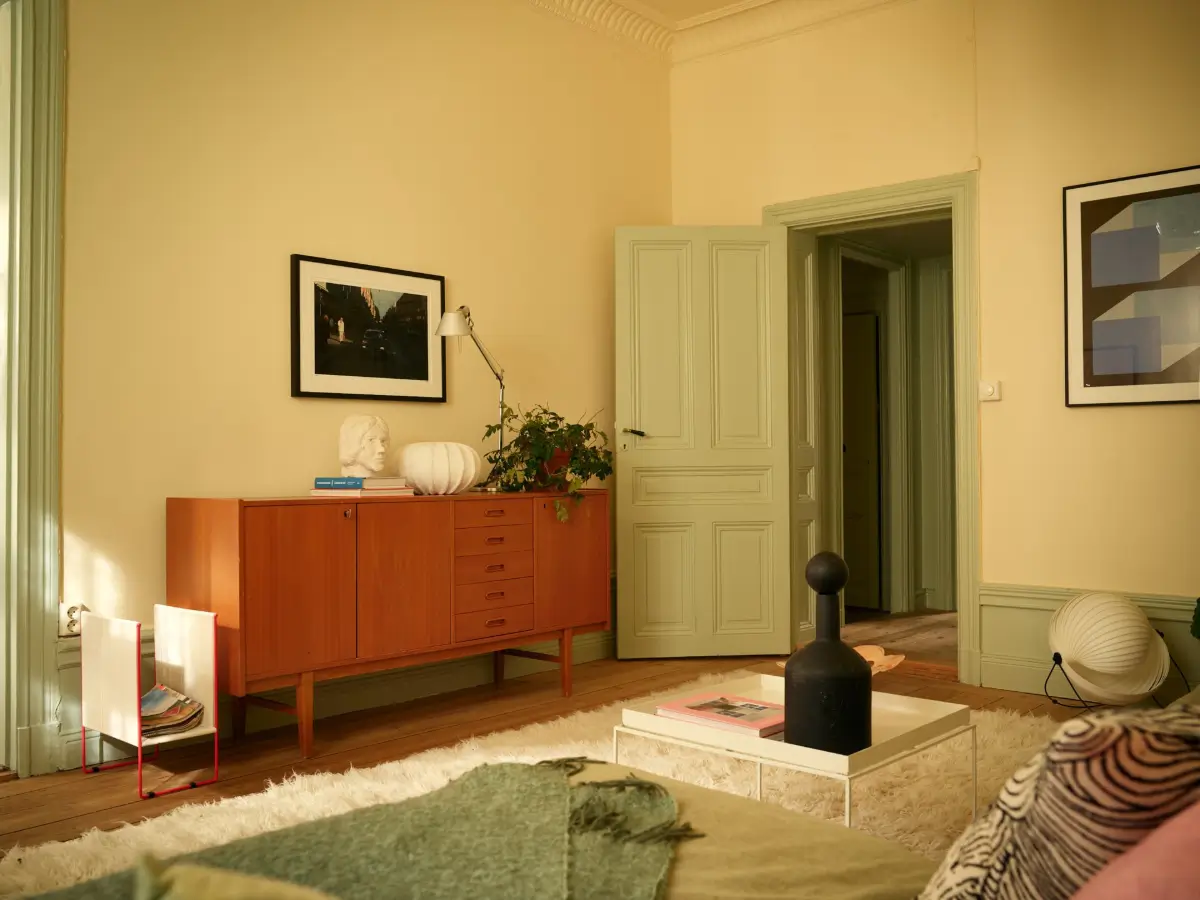 Before & After: A Colorful, Modern Update for a Late 19th-Century Apartment 8 pink-kitchen-painted-green-joinery-late-19th-century-stockholm-apartment-nordroom