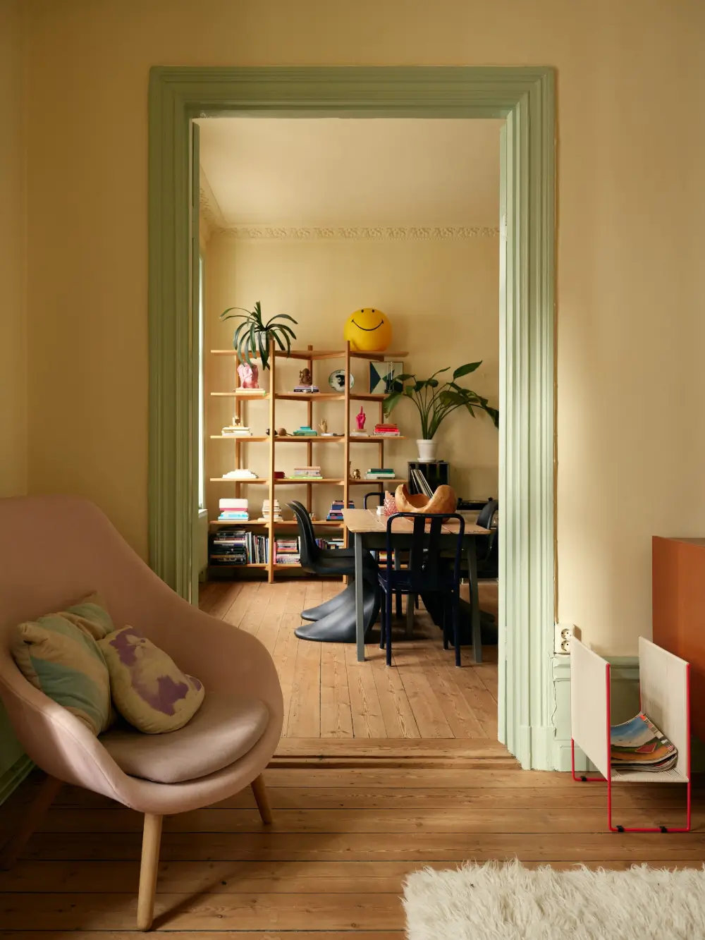 Before & After: A Colorful, Modern Update for a Late 19th-Century Apartment 10 pink-kitchen-painted-green-joinery-late-19th-century-stockholm-apartment-nordroom