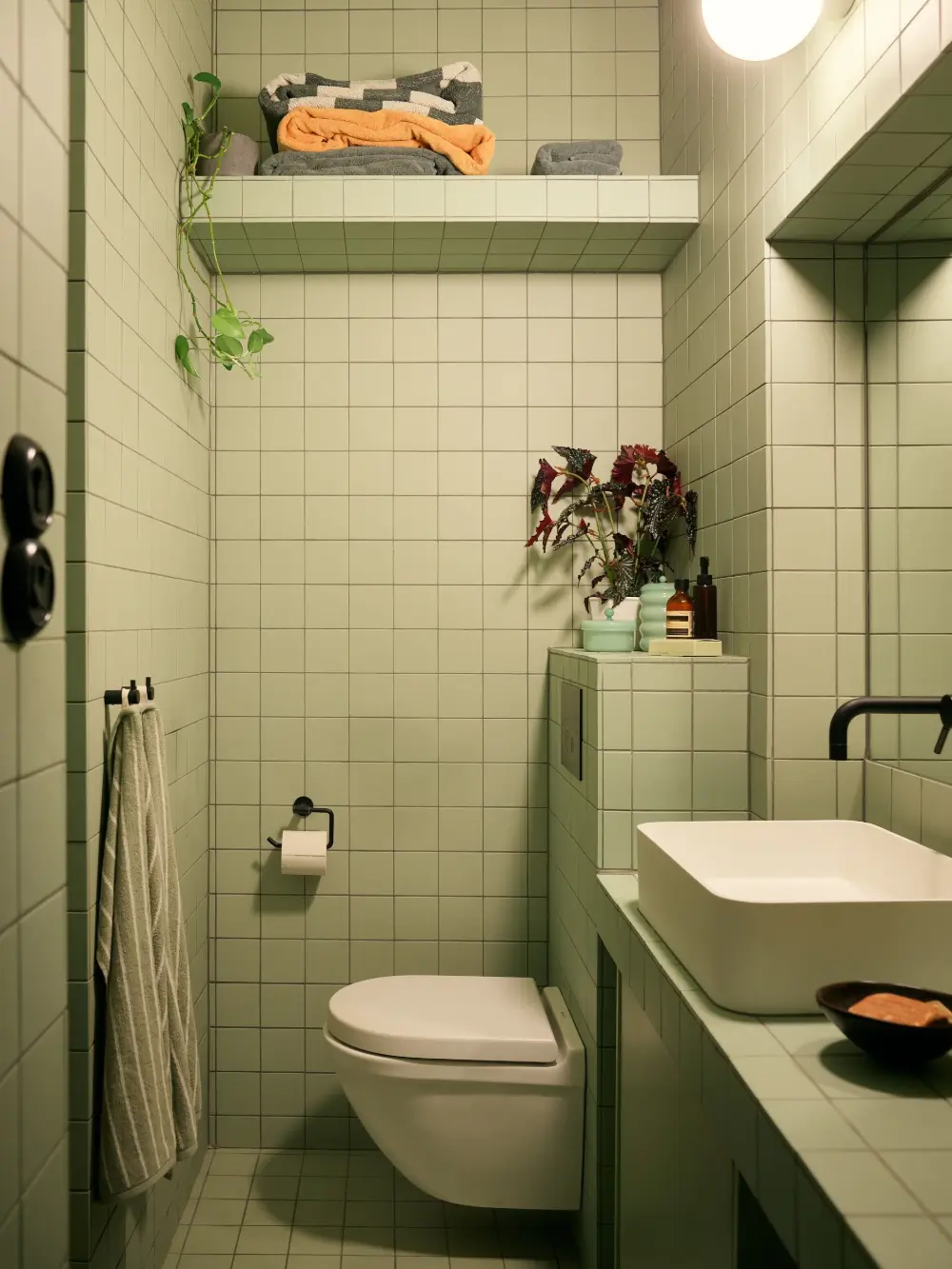 Before & After: A Colorful, Modern Update for a Late 19th-Century Apartment 44 pink-kitchen-painted-green-joinery-late-19th-century-stockholm-apartment-nordroom