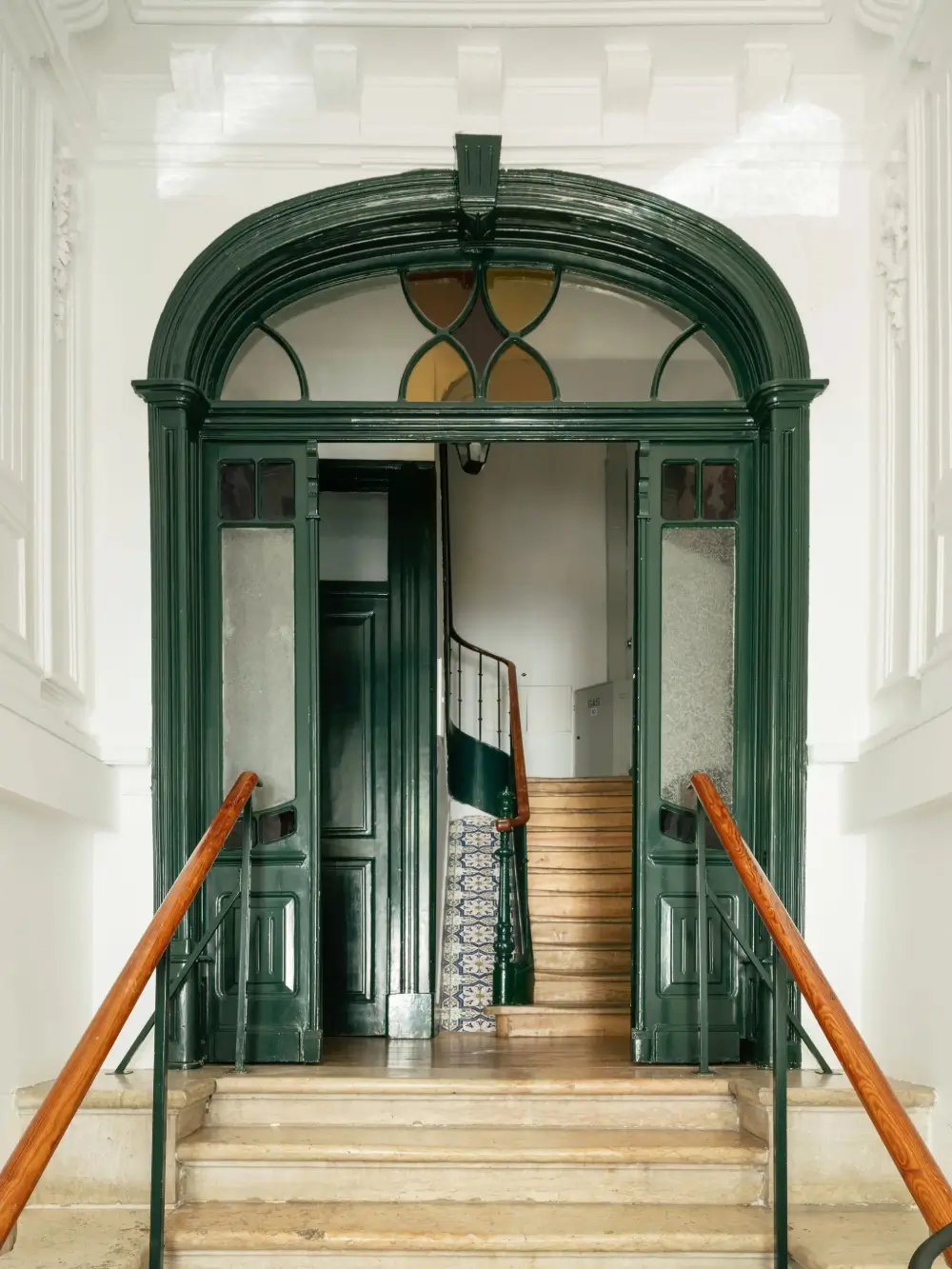 A Renovated Lisbon Apartment near Gulbenkian Gardens 21 preserved-details-renovated-historic-apartment-lisbon-nordroom
