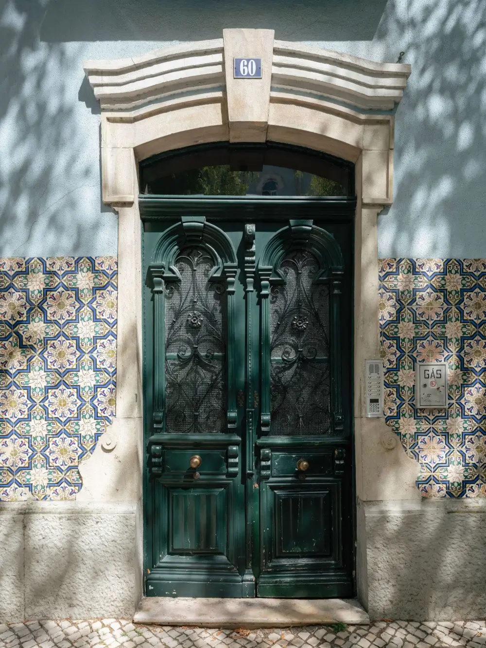 A Renovated Lisbon Apartment near Gulbenkian Gardens 22 preserved-details-renovated-historic-apartment-lisbon-nordroom