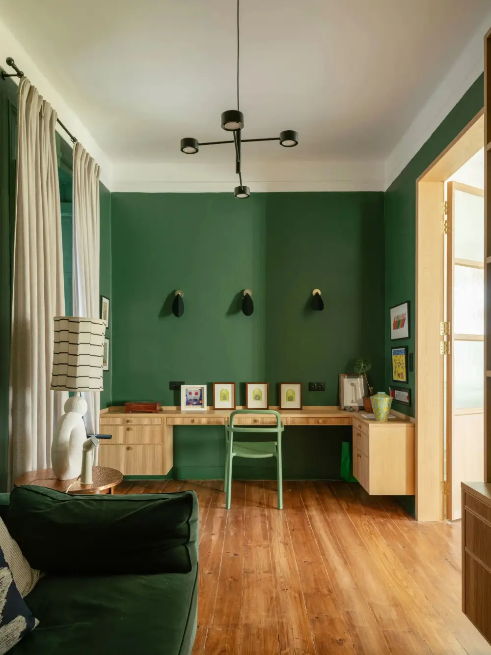 A Renovated Lisbon Apartment near Gulbenkian Gardens 9 preserved-details-renovated-historic-apartment-lisbon-nordroom