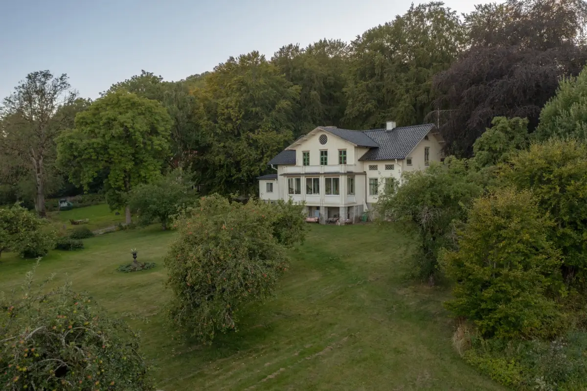 A Well-Preserved 1840s Manor House in South Sweden with Grand Period Interiors 2 preserved-historic-character-19th-century-manor-house-sweden-nordroom