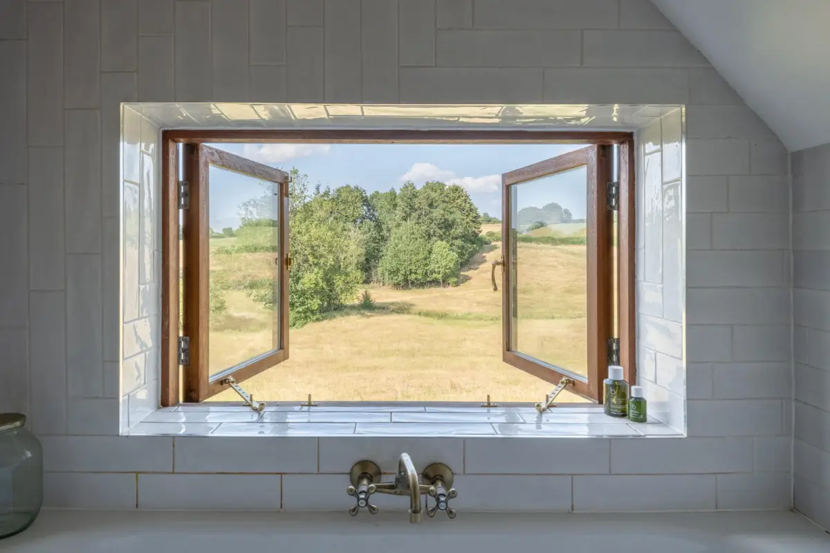 Pink Plaster Walls and Original Elements in a Renovated 18th-Century Thatched Cottage 33 renovated-18th-century-cottage-english-countryside-nordroom