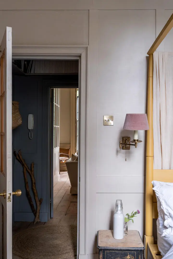 Period Features and Warm Interiors in a Georgian Apartment Overlooking Clapton Common 18 restored-features-small-georgian-apartment-london-nordroom