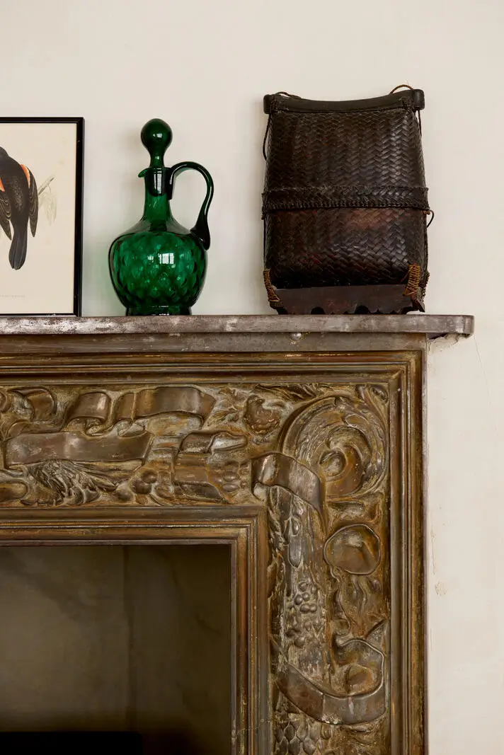 A Rich Color Palette and Reclaimed Materials in a South Kensington Mews House 8 rich-color-palette-renovated-mews-house-south-kensington-london-nordroom