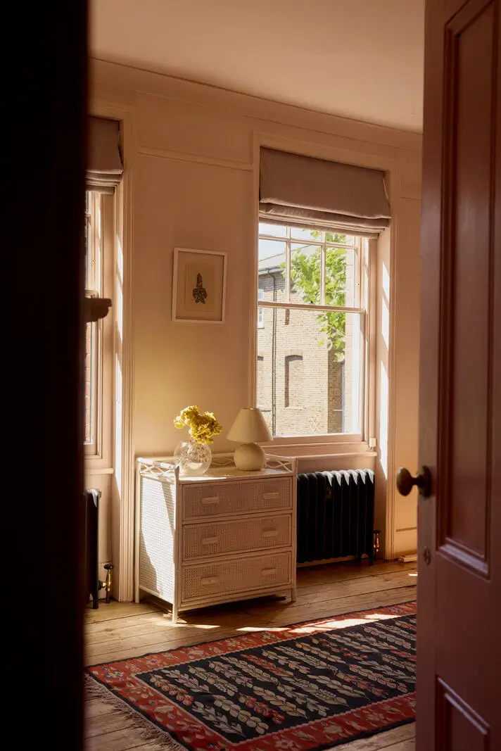 Stripped Floorboards, Terrazzo, and Bold Colors in a Victorian London Apartment 14 rich-color-palette-victorian-apartment-london-nordroom