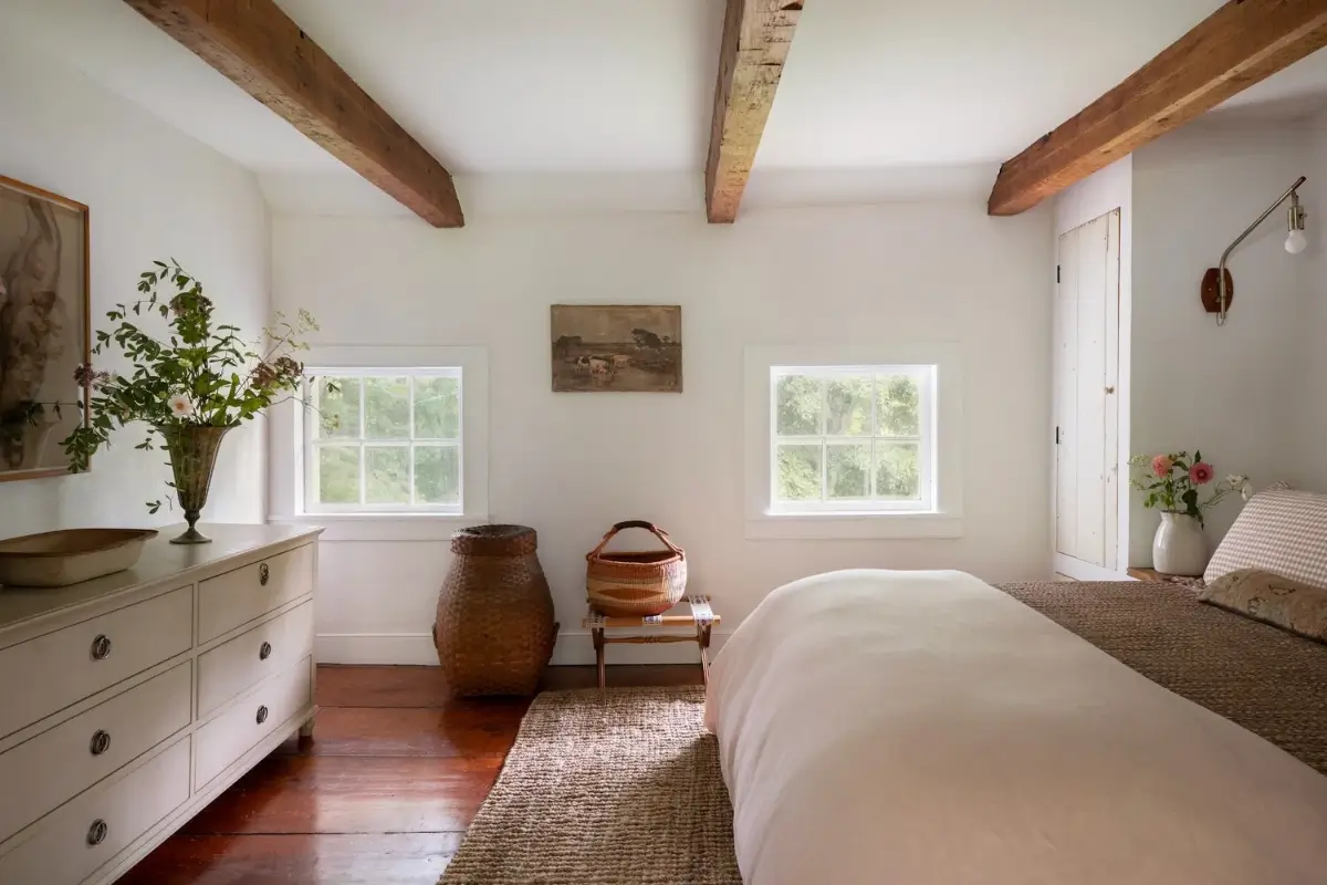 A Restored 18th-Century Farmhouse and a Converted Barn in the Hudson Valley 18 thoughtfully-restored-18th-century-farmhouse-hudson-valley