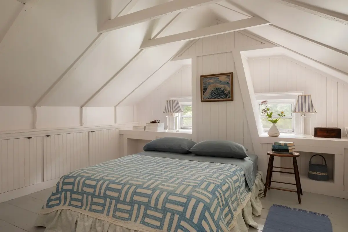 A Restored 18th-Century Farmhouse and a Converted Barn in the Hudson Valley 25 thoughtfully-restored-18th-century-farmhouse-hudson-valley
