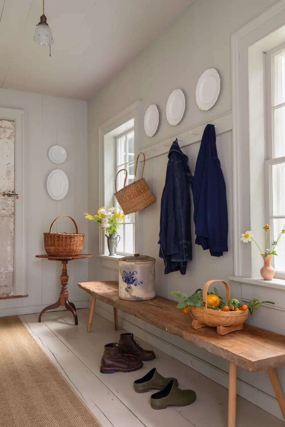 A Restored 18th-Century Farmhouse and a Converted Barn in the Hudson Valley 4 thoughtfully-restored-18th-century-farmhouse-hudson-valley