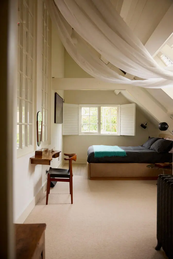 A Former Artist's Studio in London is Transformed into a Unique, Eclectic Apartment 28 unique-loft-style-apartment-former-artist-studio-london-nordroom