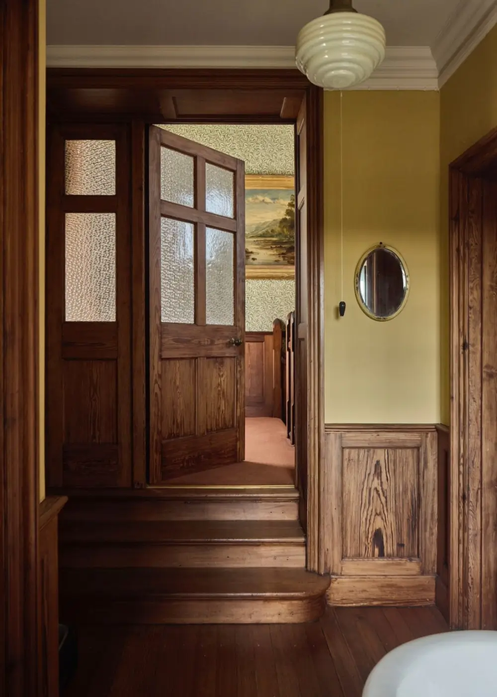 An Exceptionally Well-Preserved Arts and Crafts House Overlooking the English Channel 24 well-preserved-queen-anne-revival-style-country-house-hastings-arts-and-crafts-interiors-nordroom