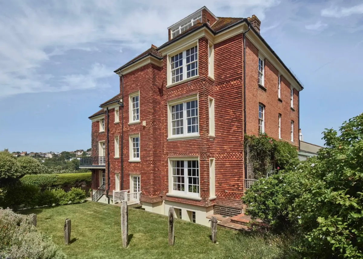 An Exceptionally Well-Preserved Arts and Crafts House Overlooking the English Channel 32 well-preserved-queen-anne-revival-style-country-house-hastings-arts-and-crafts-interiors-nordroom