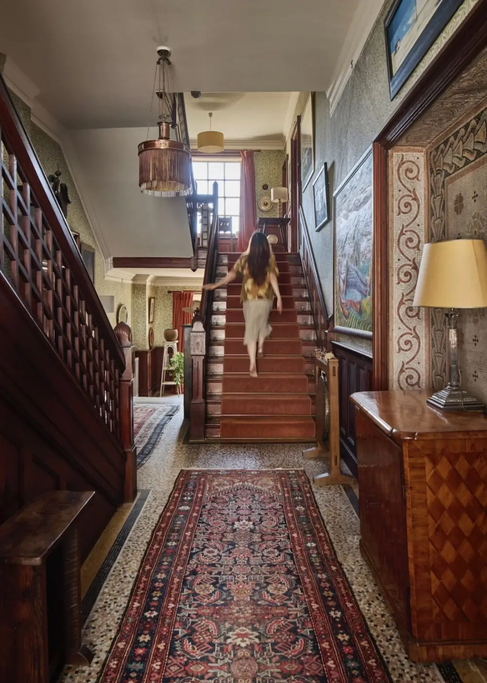 An Exceptionally Well-Preserved Arts and Crafts House Overlooking the English Channel 6 well-preserved-queen-anne-revival-style-country-house-hastings-arts-and-crafts-interiors-nordroom