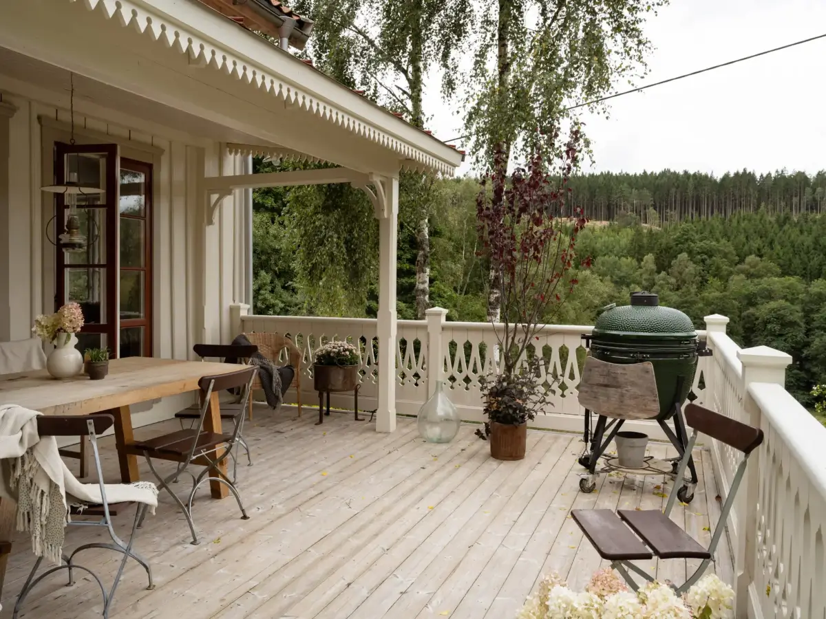 A Yellow Kitchen and Colorful Joinery in a Carefully Restored 1856 Swedish Country House 4 yellow-kitchen-historic-character-renovated-19th-century-home-sweden
