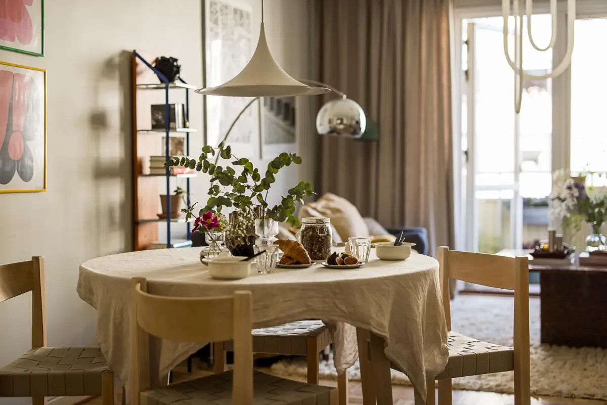 Original Features in a Colorful Midcentury Apartment in Sweden 5 yellow-kitchen-original-features-1940s-apartment-nordroom