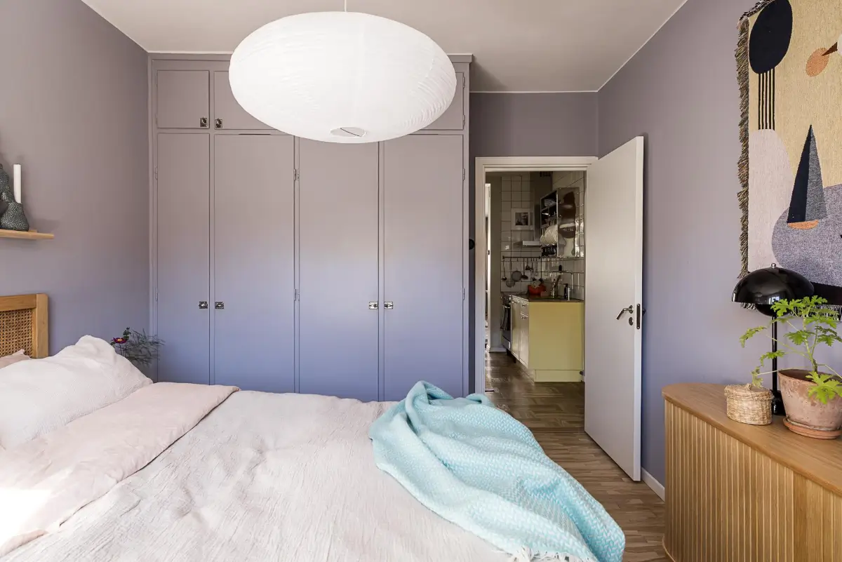 Original Features in a Colorful Midcentury Apartment in Sweden 22 yellow-kitchen-original-features-1940s-apartment-nordroom