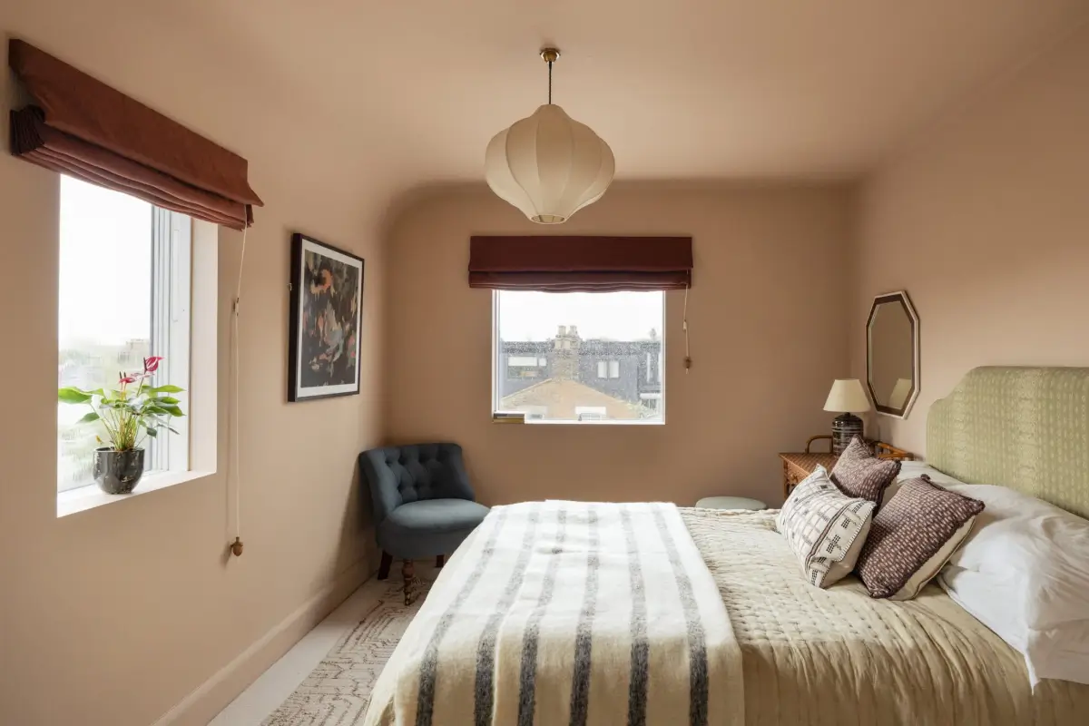 Arched Shapes, Period Details, and Color for a Victorian Family Home 52 arched-forms-light-filled-extended-19th-century-home-london