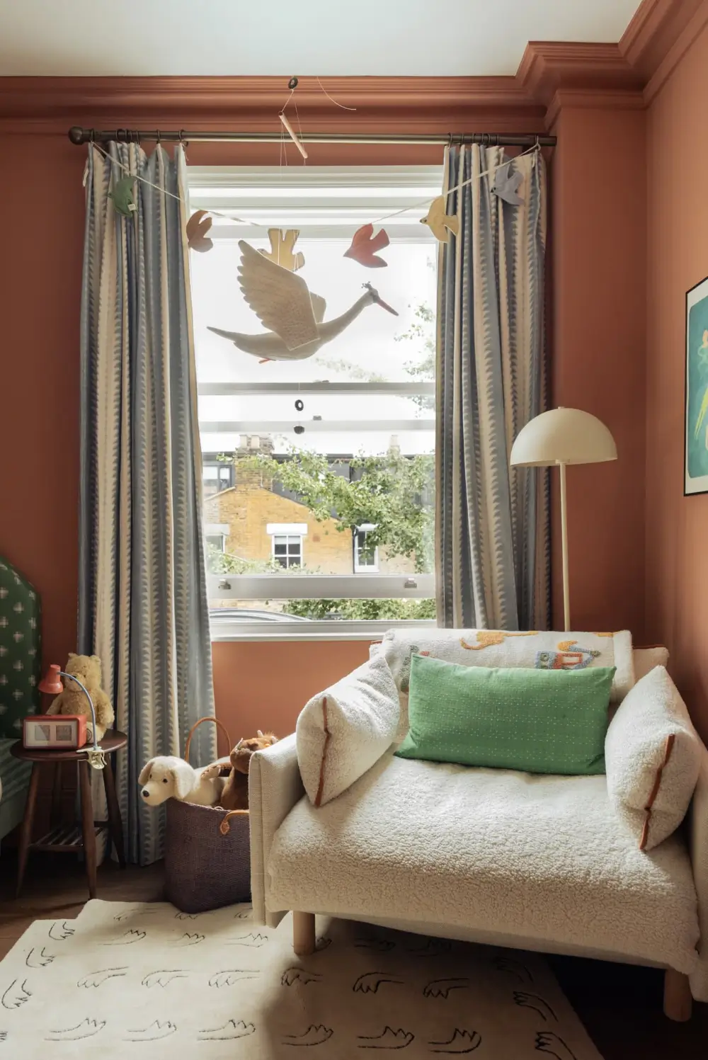 Arched Shapes, Period Details, and Color for a Victorian Family Home 42 arched-forms-light-filled-extended-19th-century-home-london