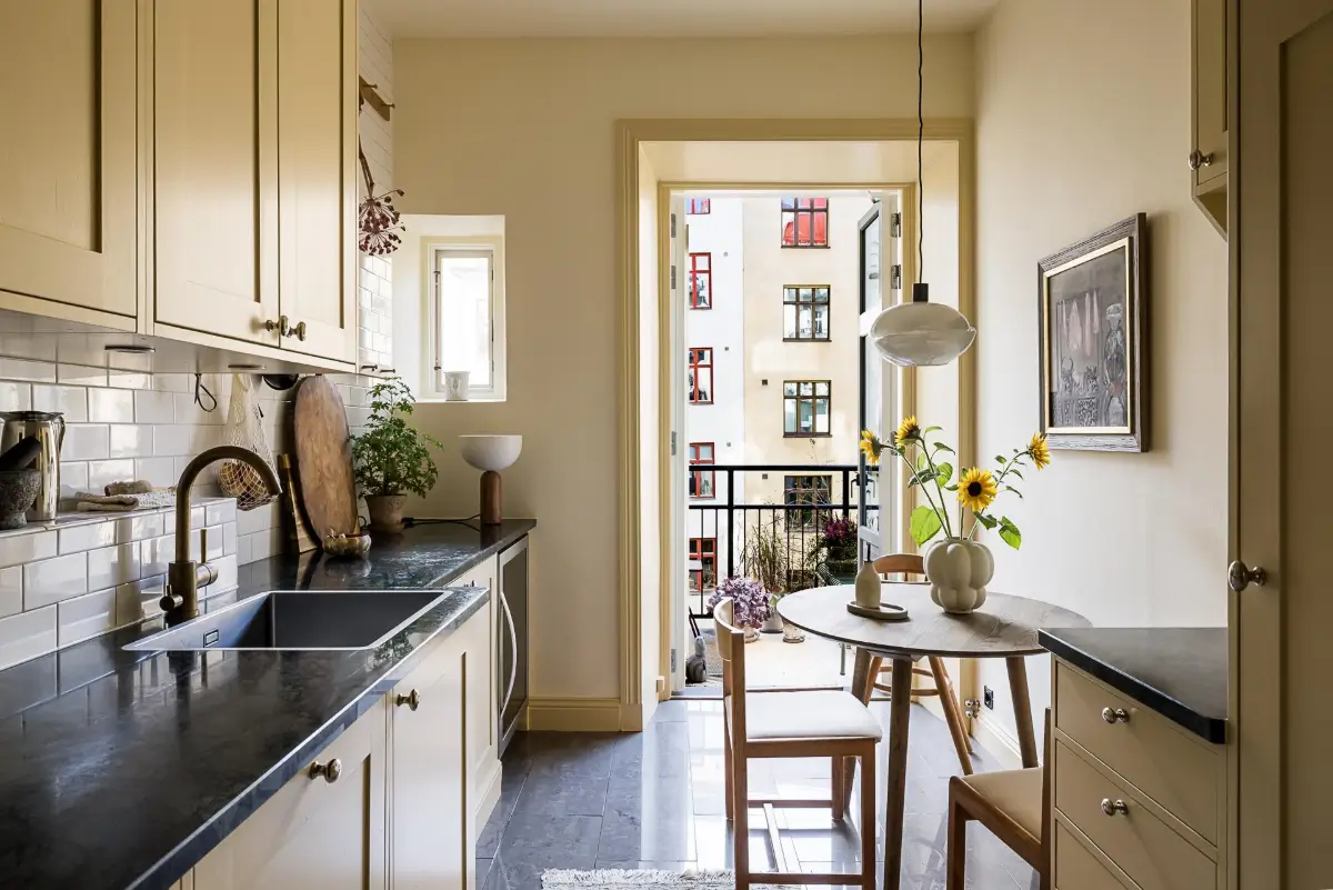 Before & After: A Warm Color Palette and Built-In Bookshelves for a Swedish Home 20 before-and-after-warm-cohesive-color-palette-renovated-turn-of-the-century-apartment-nordroom