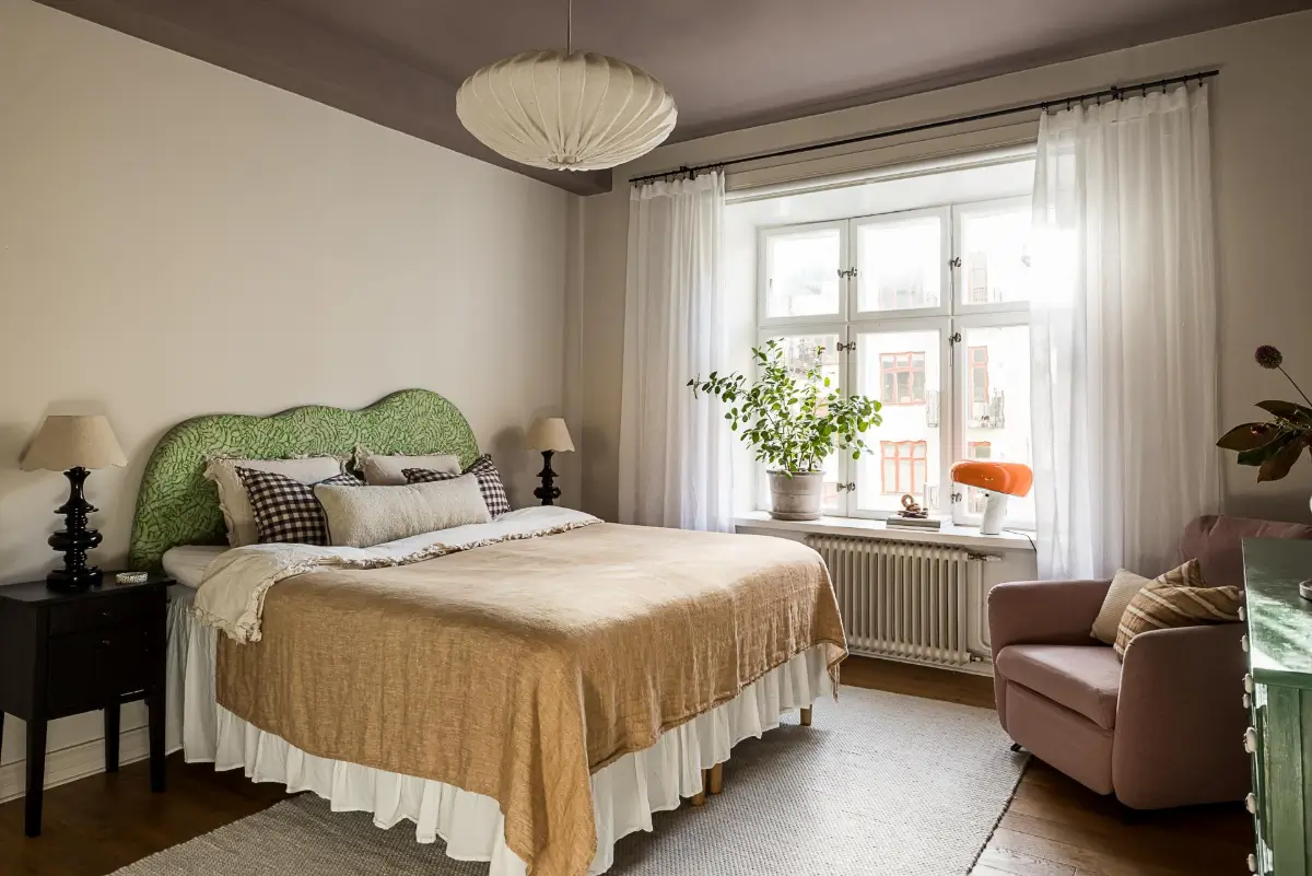Before & After: A Warm Color Palette and Built-In Bookshelves for a Swedish Home 30 before-and-after-warm-cohesive-color-palette-renovated-turn-of-the-century-apartment-nordroom