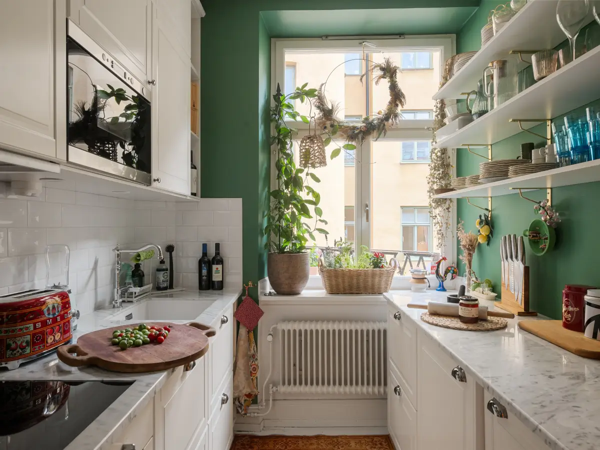 Colorful, Bohemian Interiors in a Turn-of-the-Century Stockholm Duplex 7 colorful-bohemian-duplex-apartment-stockholm