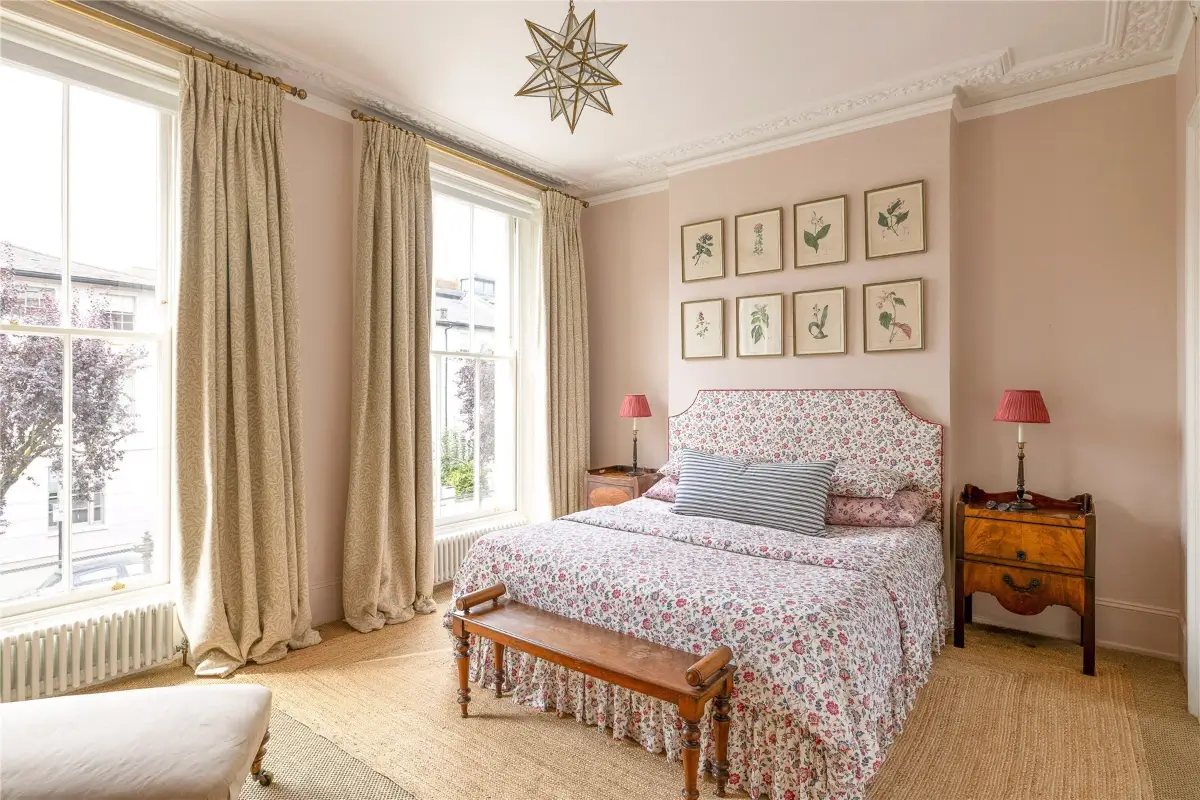 Color and Wallpaper in a Renovated Victorian Family Home in London 14 colorful-victorian-family-home-primrose-hill-london