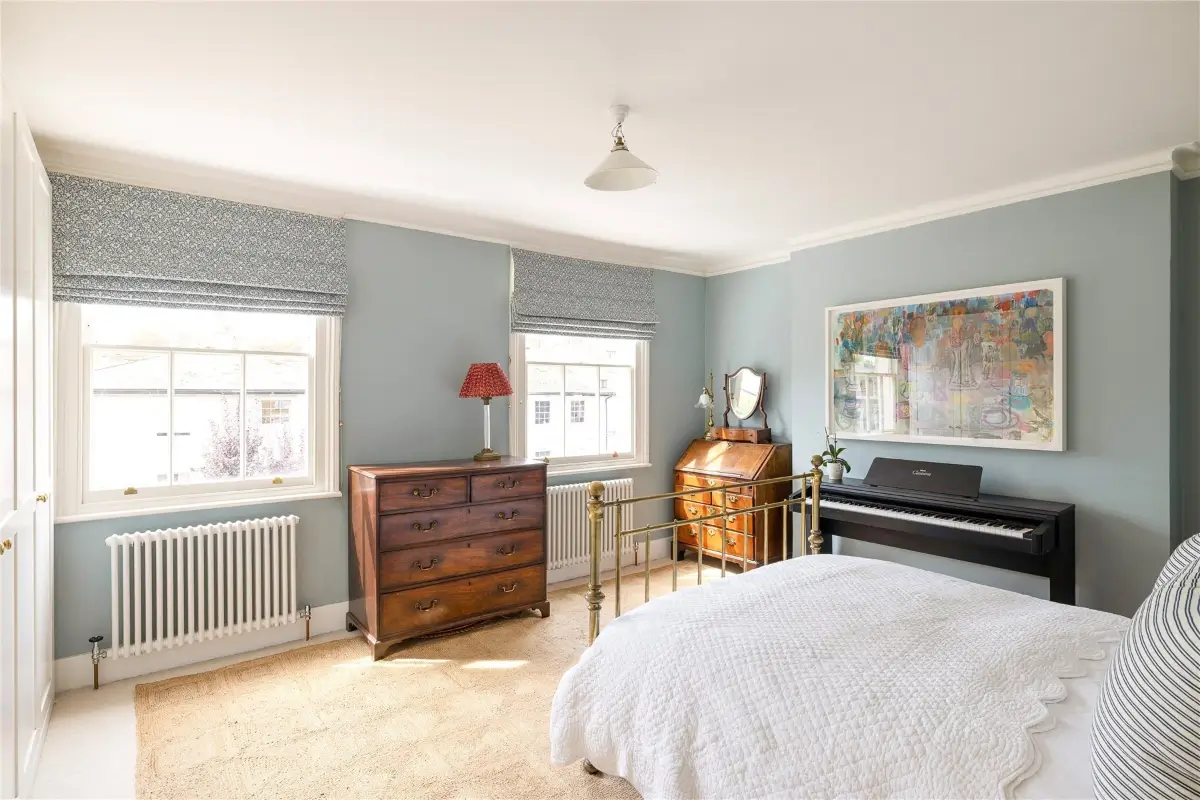 Color and Wallpaper in a Renovated Victorian Family Home in London 19 colorful-victorian-family-home-primrose-hill-london