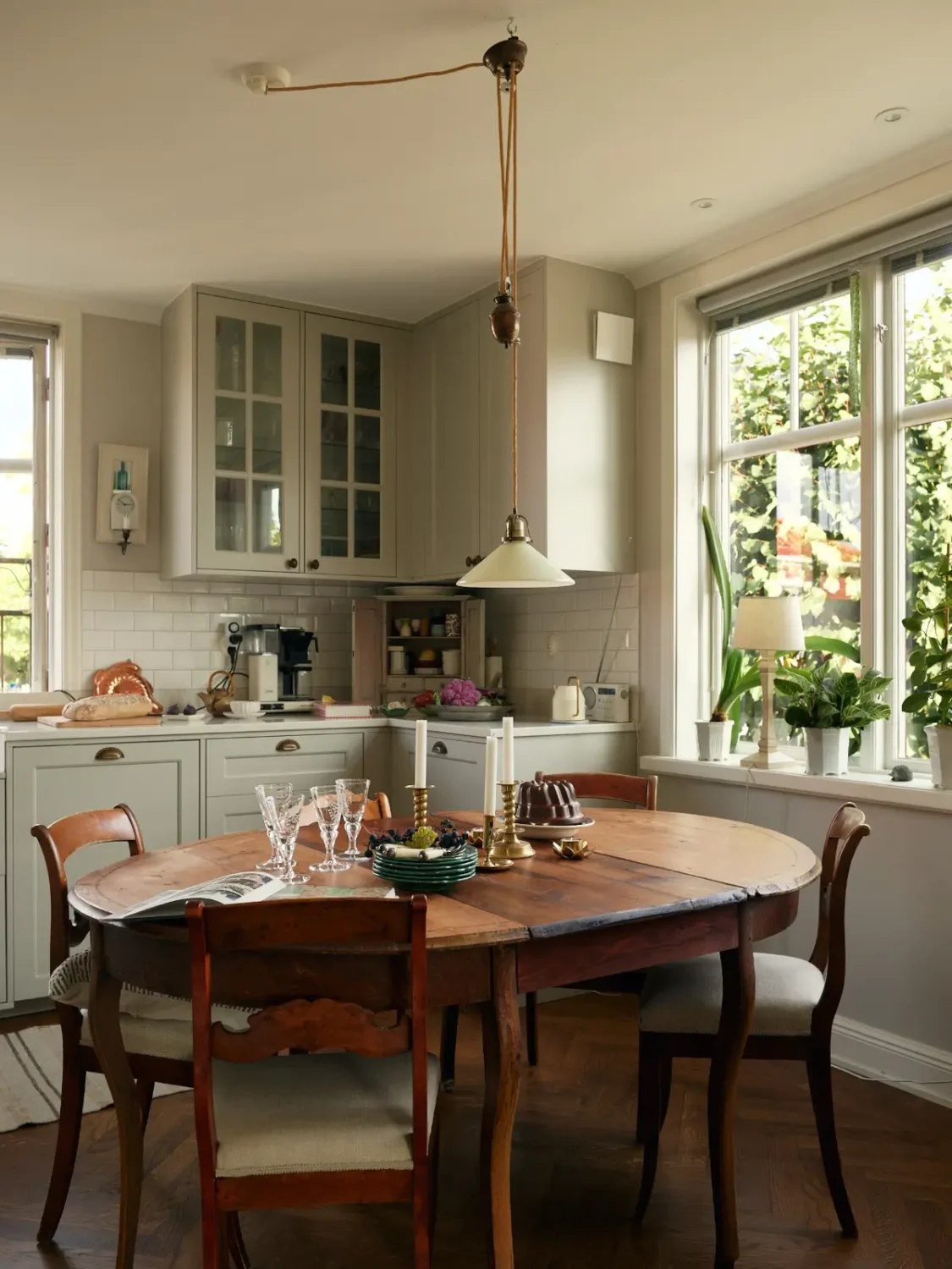 Cozy Interiors with Antiques and Art in an Art Nouveau Stockholm Apartment 14 cozy-apartment-large-windows-art-nouveau-building-gamla-enskede-stockholm-nordroom