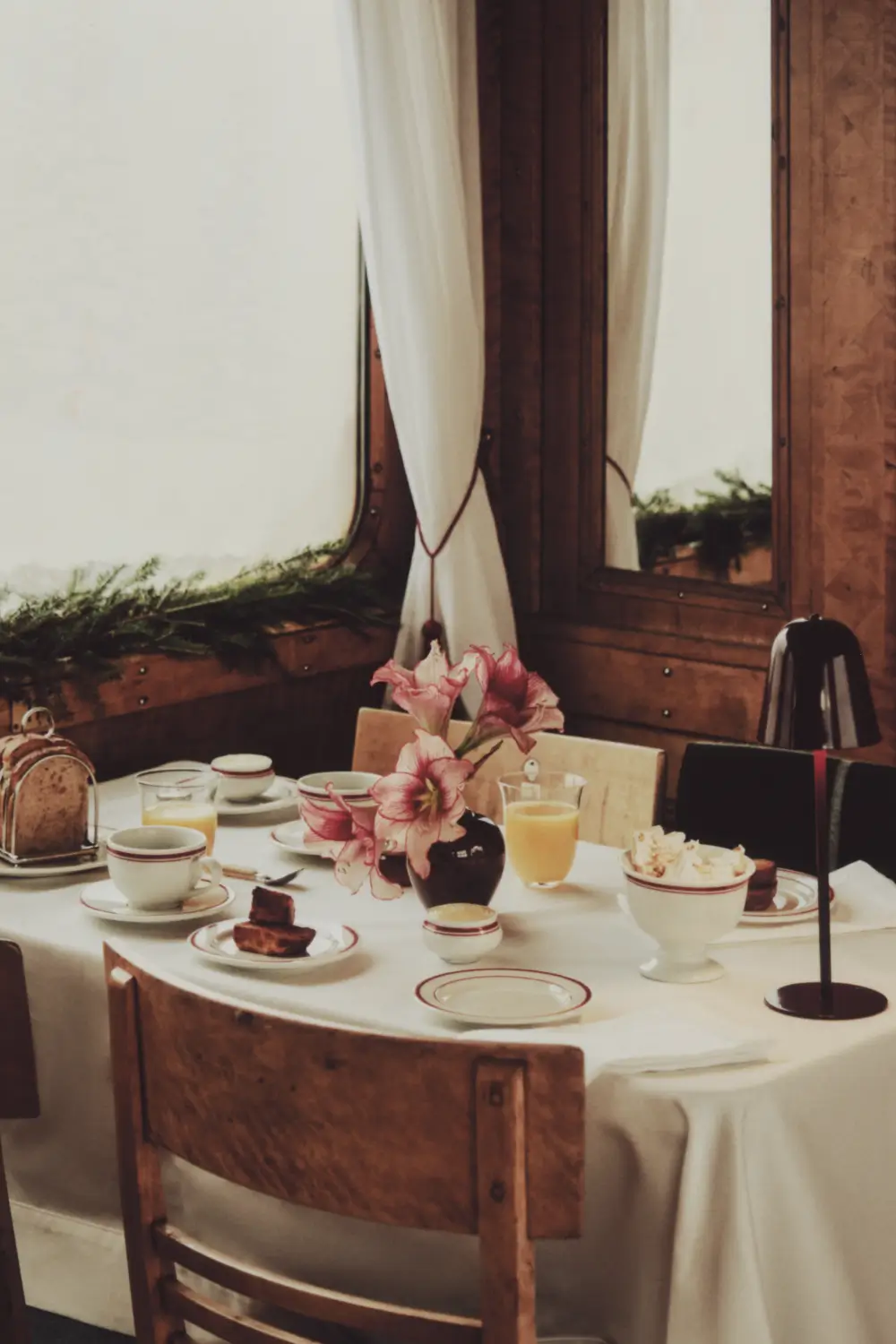 H&M Home Christmas Collection 2026 Brings Mountain Cabin Style To Your Home 12 hm-home-winter-holiday-christmas-collection-2026-nordroom