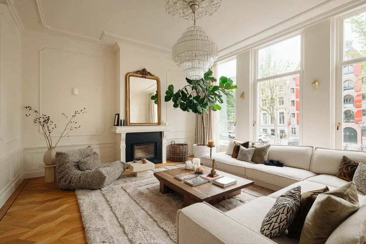 A Classic Amsterdam Canal House with a Light Blue Kitchen and a Secluded Garden 4 luxurious-canal-house-amsterdam