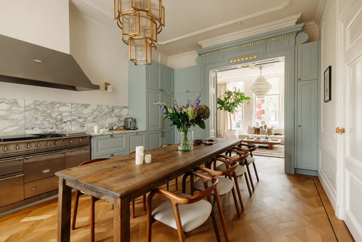 A Classic Amsterdam Canal House with a Light Blue Kitchen and a Secluded Garden 15 luxurious-canal-house-amsterdam