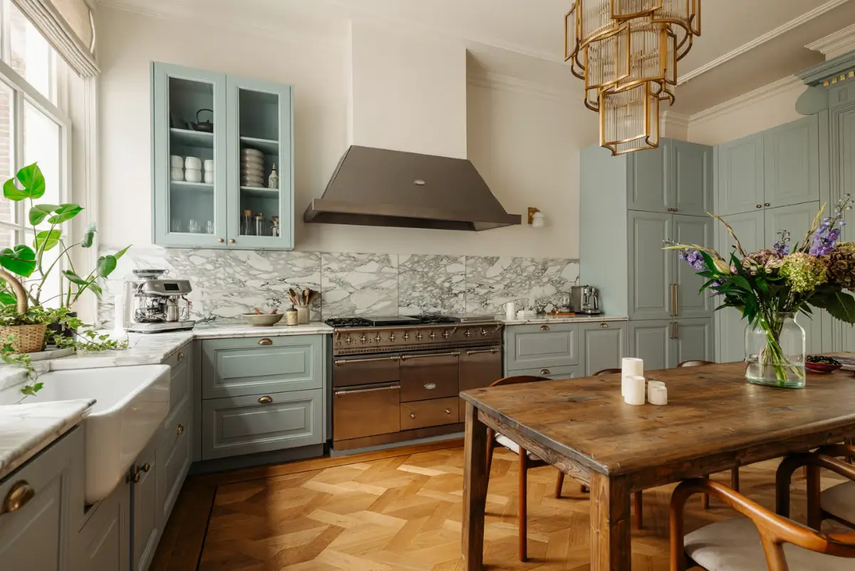A Classic Amsterdam Canal House with a Light Blue Kitchen and a Secluded Garden 16 luxurious-canal-house-amsterdam
