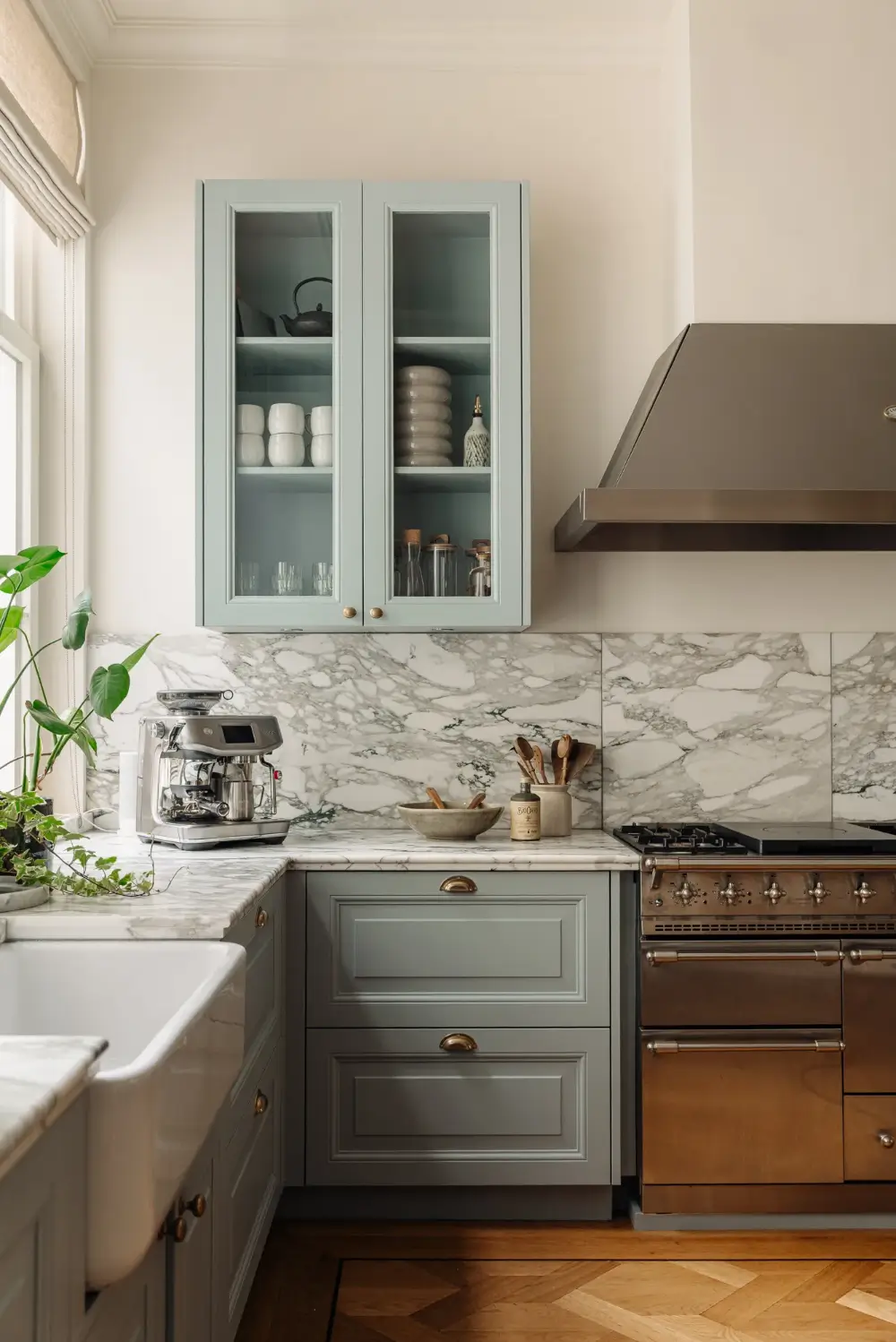 A Classic Amsterdam Canal House with a Light Blue Kitchen and a Secluded Garden 17 luxurious-canal-house-amsterdam