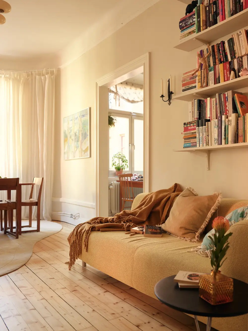 Serene Rooms in a Row with Color Accents in an Early 20th-Century Apartment 8 original-charm-early-20th-century-scandinavian-apartment-nordroom