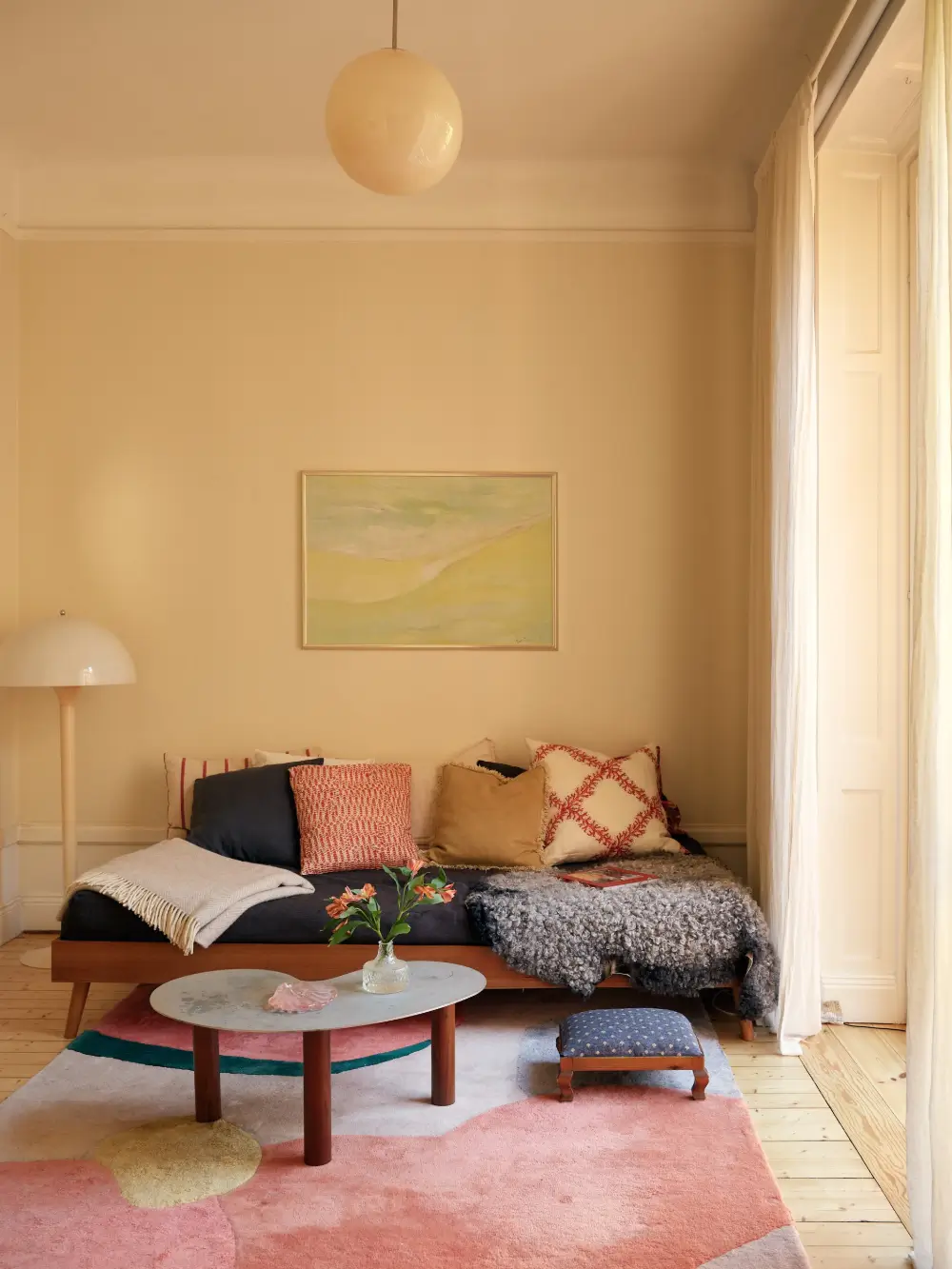 Serene Rooms in a Row with Color Accents in an Early 20th-Century Apartment 19 original-charm-early-20th-century-scandinavian-apartment-nordroom