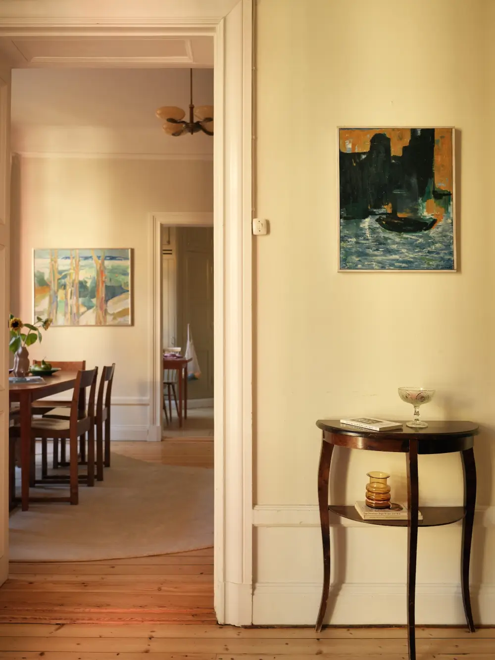Serene Rooms in a Row with Color Accents in an Early 20th-Century Apartment 22 original-charm-early-20th-century-scandinavian-apartment-nordroom