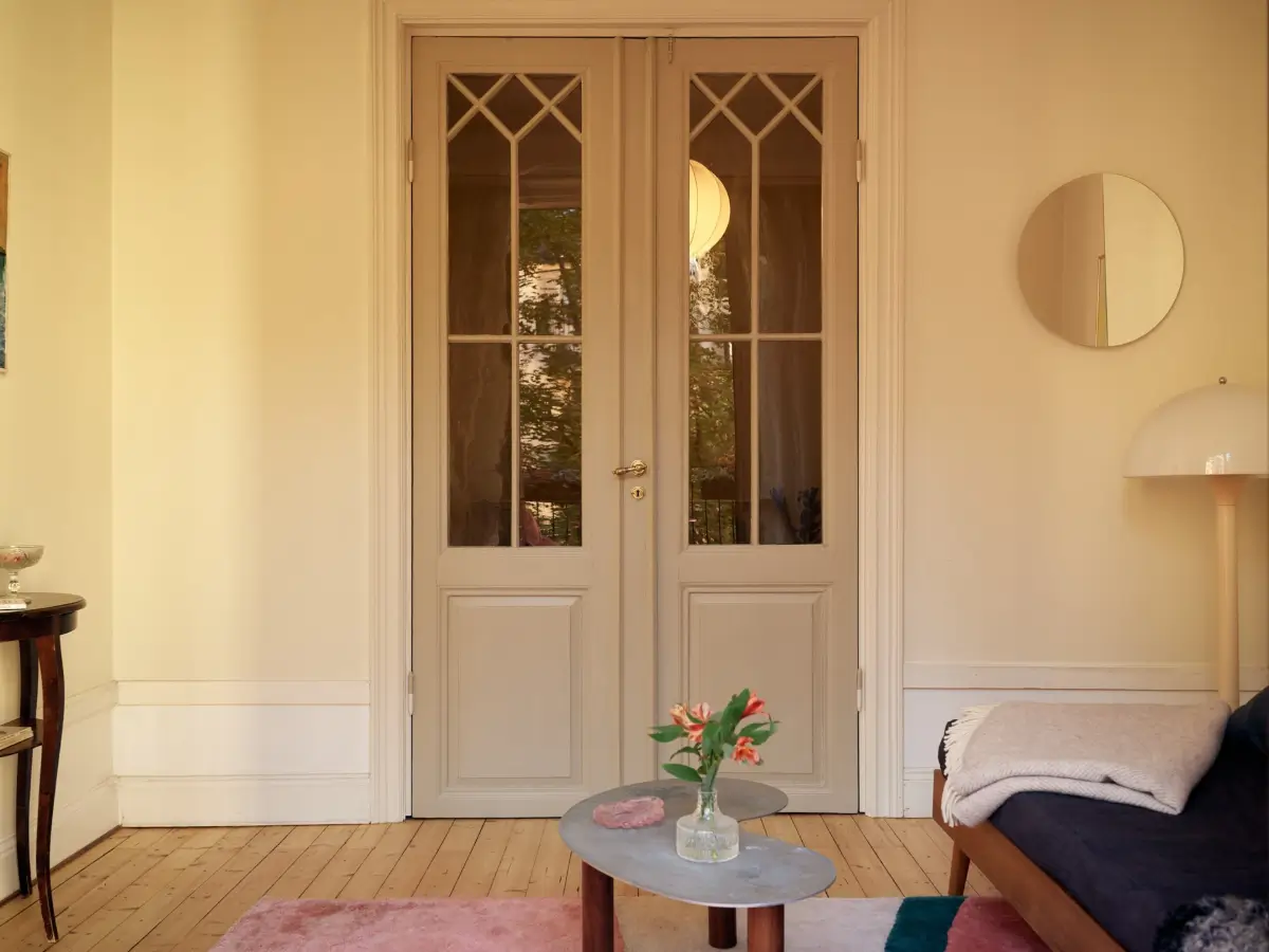 Serene Rooms in a Row with Color Accents in an Early 20th-Century Apartment 24 original-charm-early-20th-century-scandinavian-apartment-nordroom