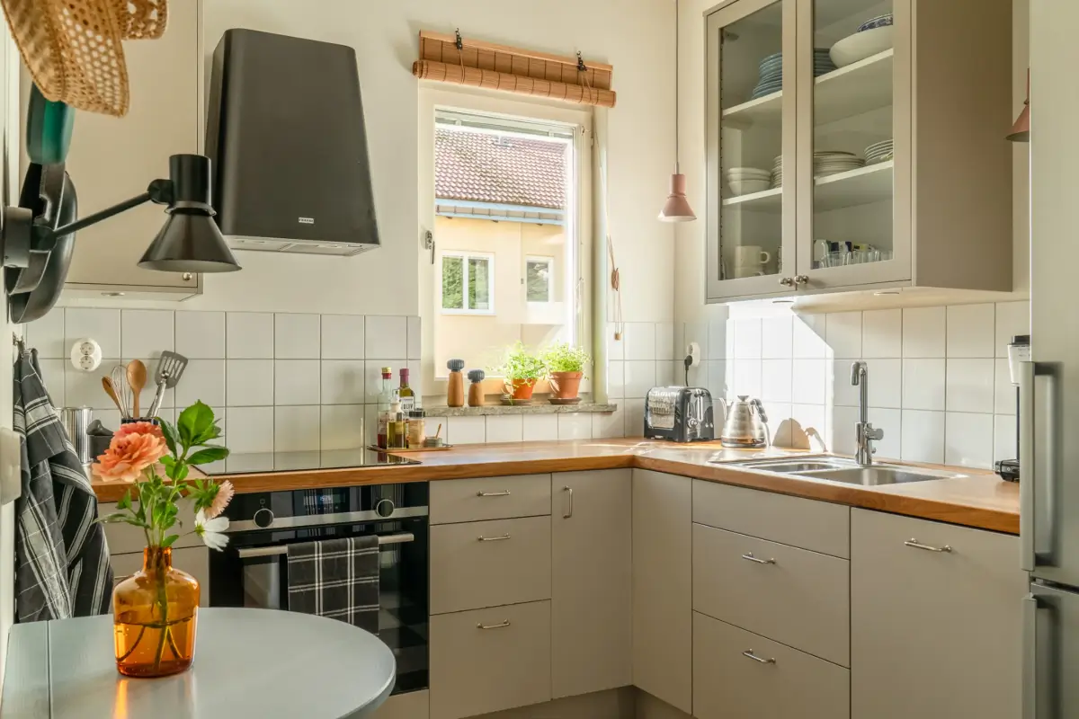 Original Marble and Oak Parquet in a 1940s Stockholm Apartment 19 original-elements-1940s-apartment-stockholm