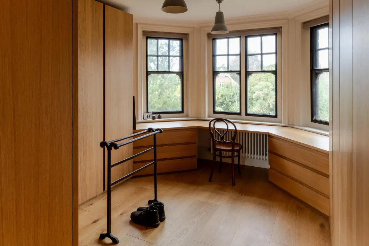 A Douglas Fir Extension Wraps Around an Arts and Crafts House in Petersfield 22 reimagined-arts-crafts-house-england