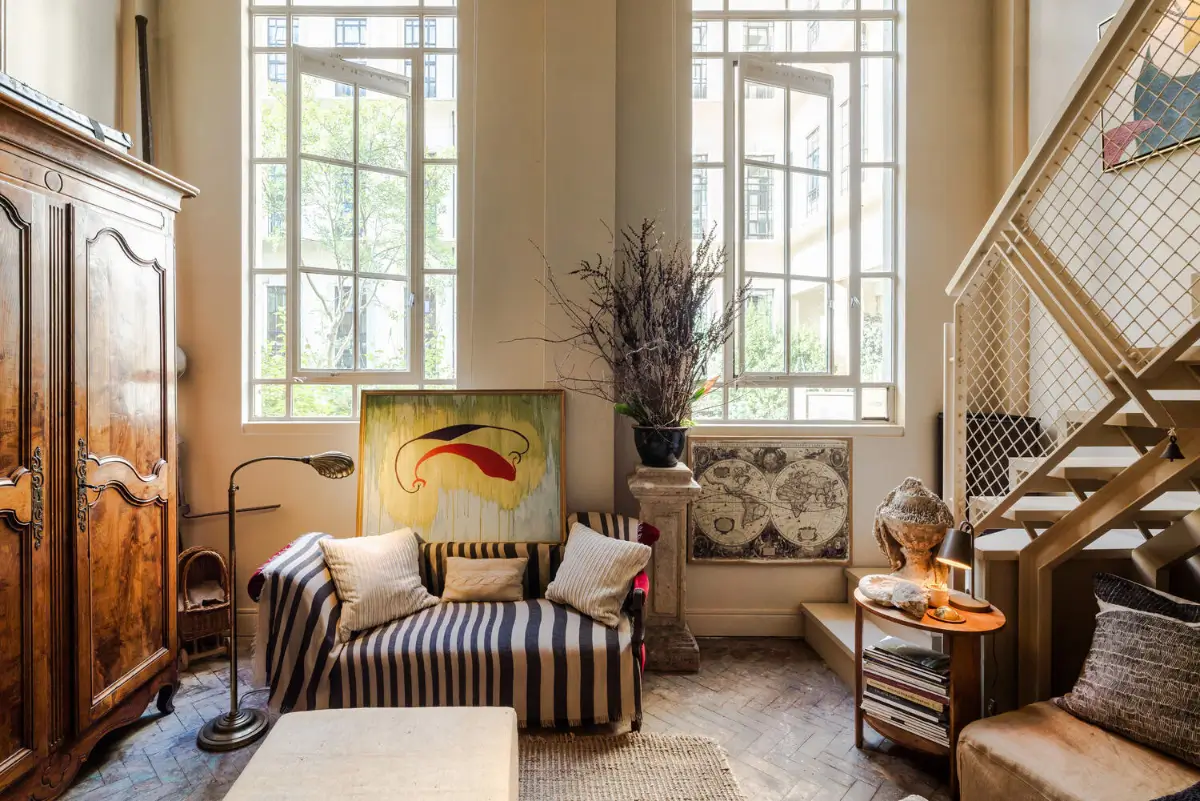A Calm Palette and Soaring Windows for a Small Loft in a London Beaux Arts Building 1 small-loft-apartment-beaux-arts-building-north-london-nordroom