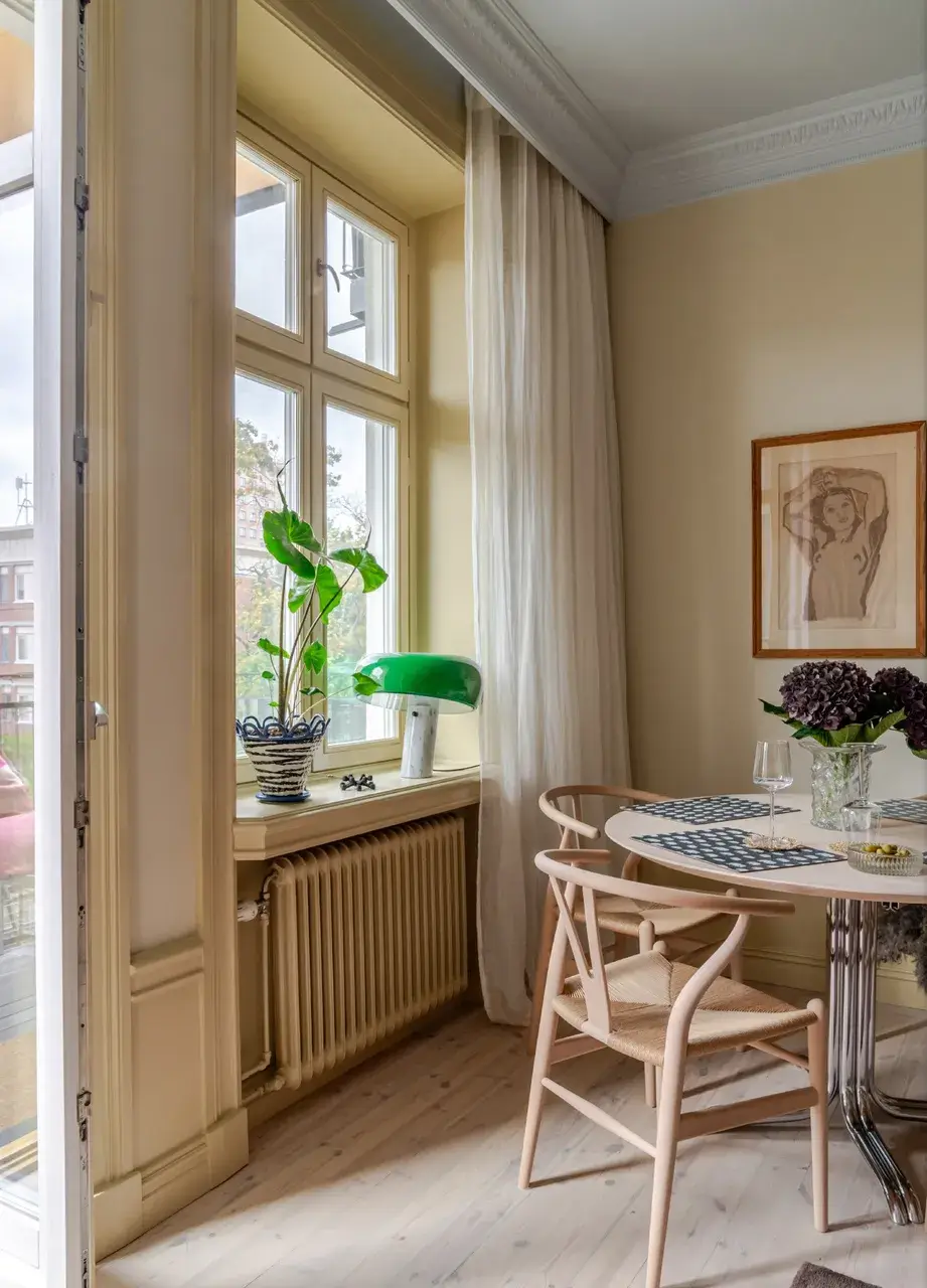 A Serene Palette with Red Pop of Color in an Early 20th-Century Apartment 5 soft-color-palette-red-accents-1912-apartment-stockholm